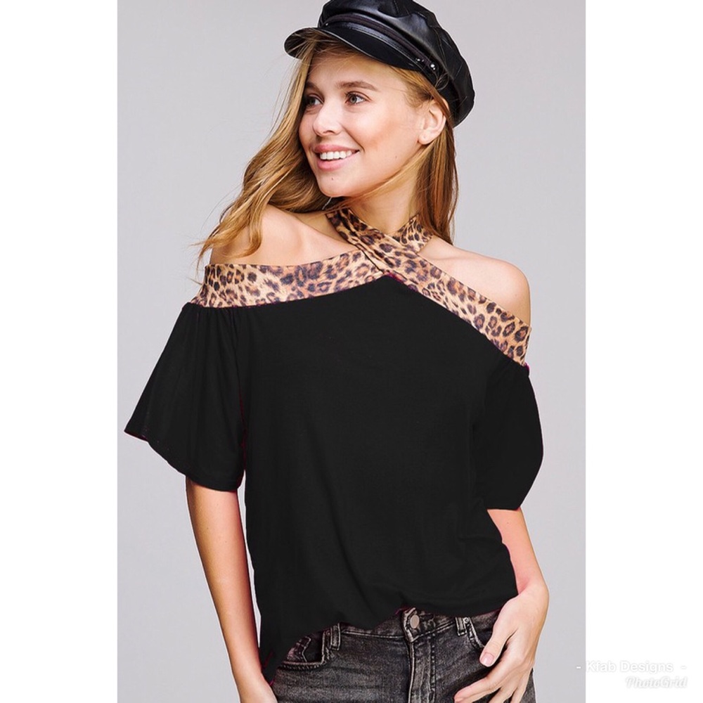 ❤️LAST 1! Leopard Flutter Overlap Neck Top! - Picture 2 of 6